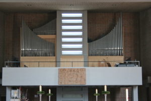 Orgel aus der Orgelwerkstatt Steinmeyer von 1962, in St. Magnus seit 2005
